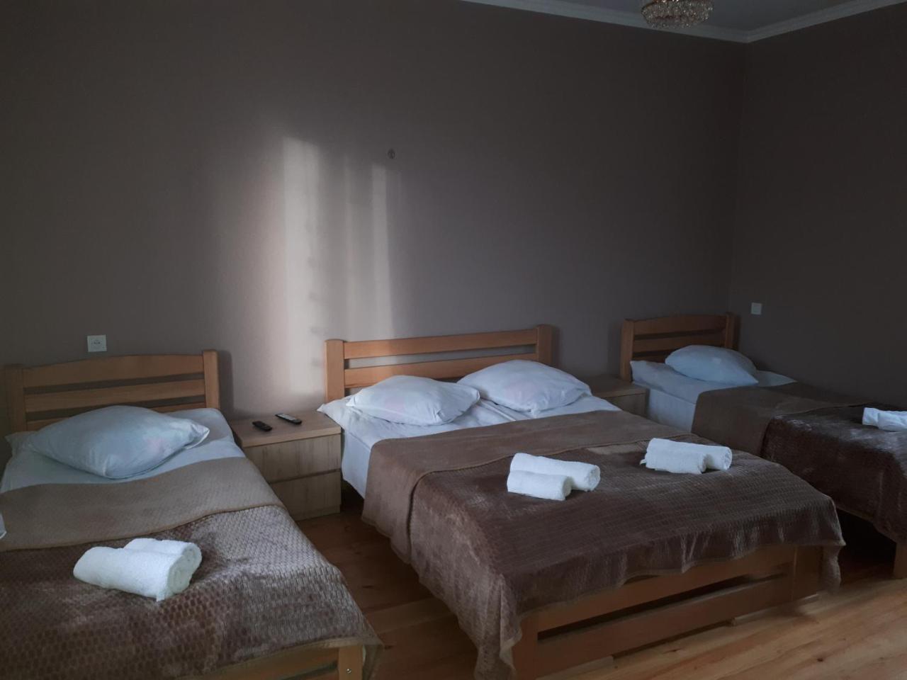 Отель Kazbegian Host Экстерьер фото